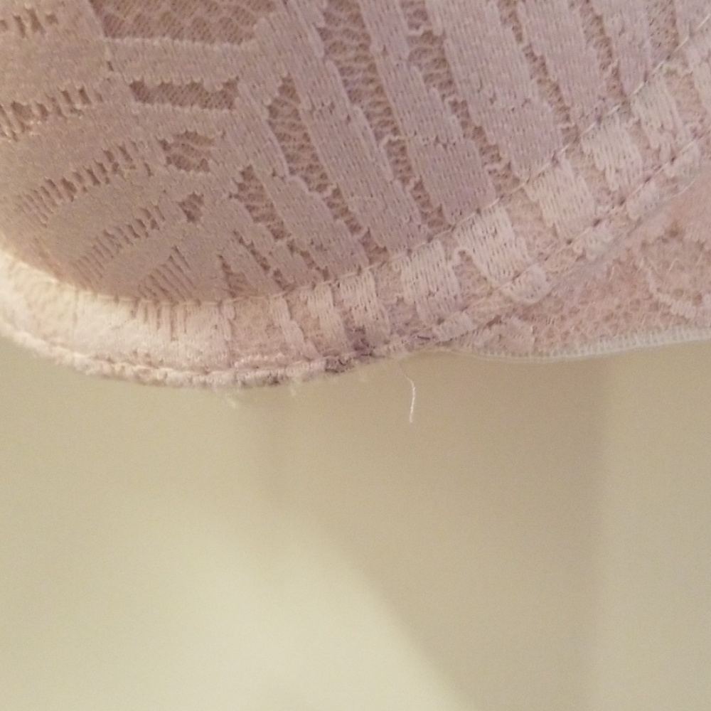 Pink bra - Picture 5 of 5